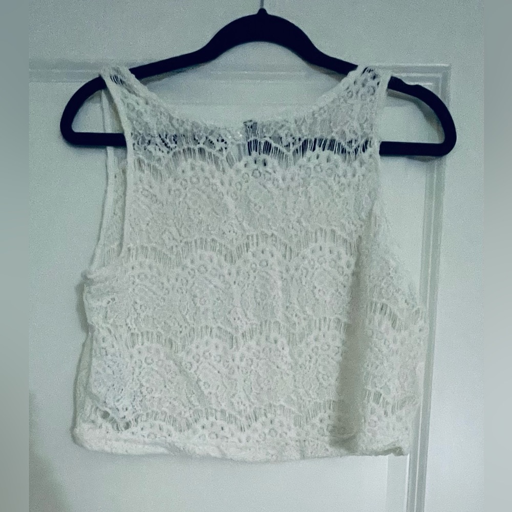 Lace Crop Top - Picture 2 of 3